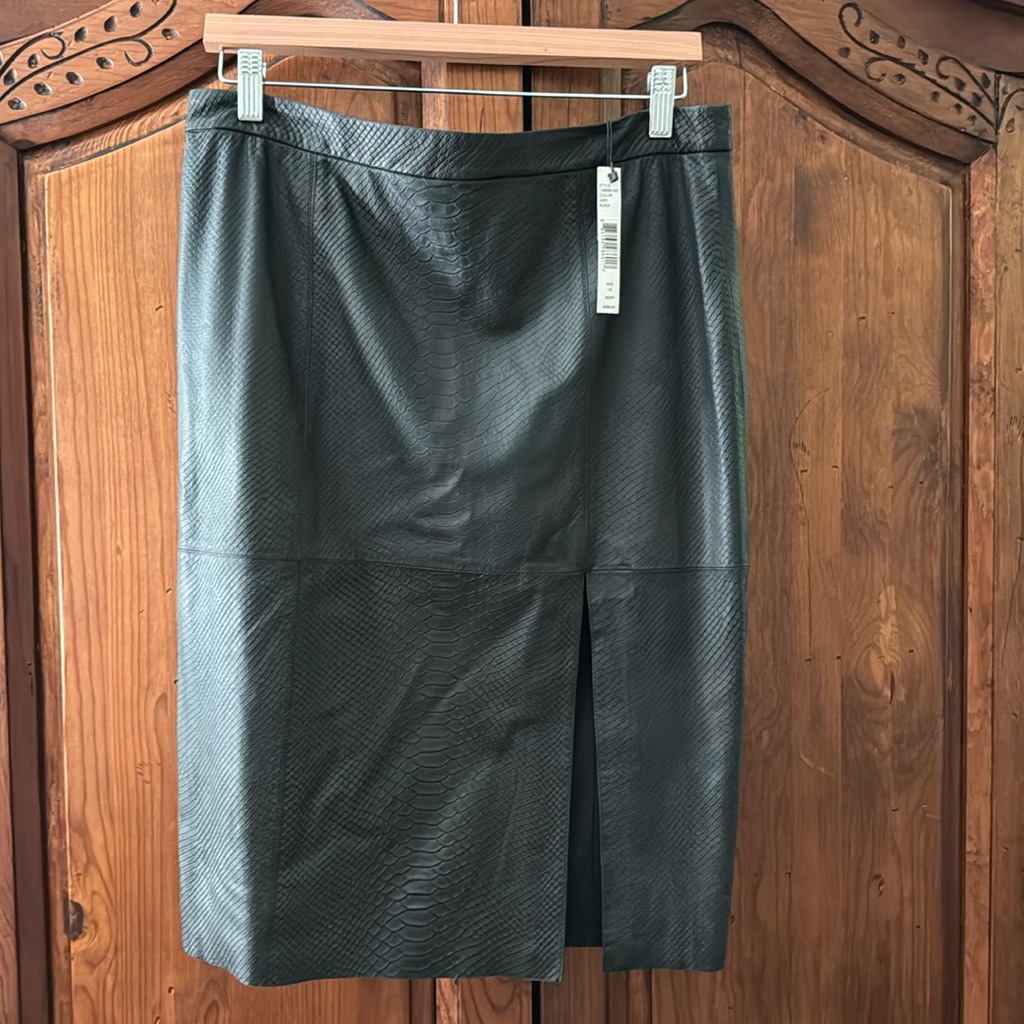 Nwt Alice & Olivia Lambskin Leather Midi Length Skirt. Size 10.